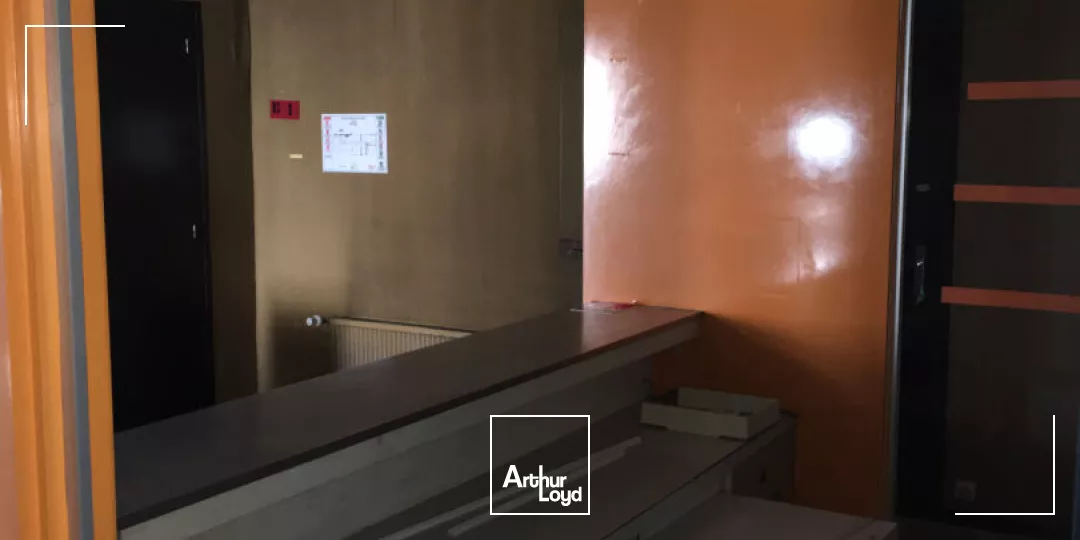 Proche Limoges centre - Plateau de Bureaux de 400 m² à rafraîchir