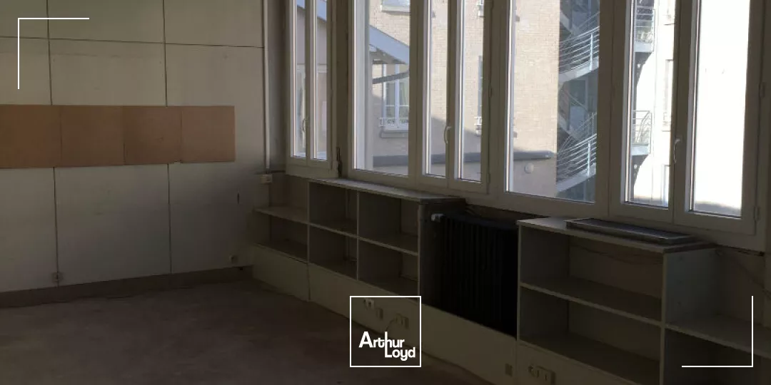 Proche Limoges centre - Plateau de Bureaux de 400 m² à rafraîchir