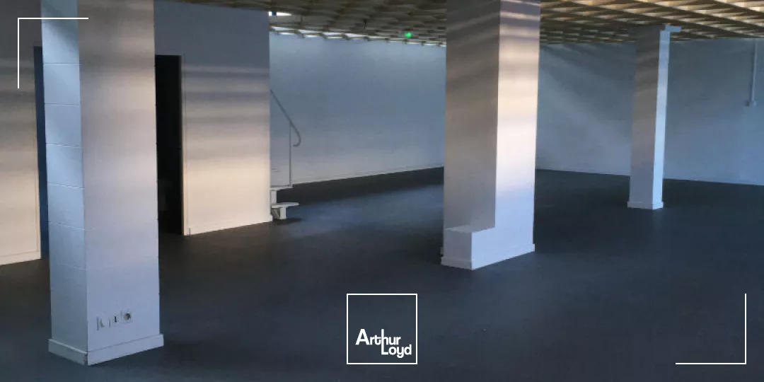 A LOUER Limoges centre - Local commercial de 400 m² + 200 m² de stockage