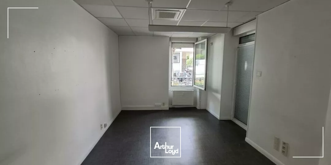 CLERMONT FERRAND BUREAUX A VENDRE 225 M²