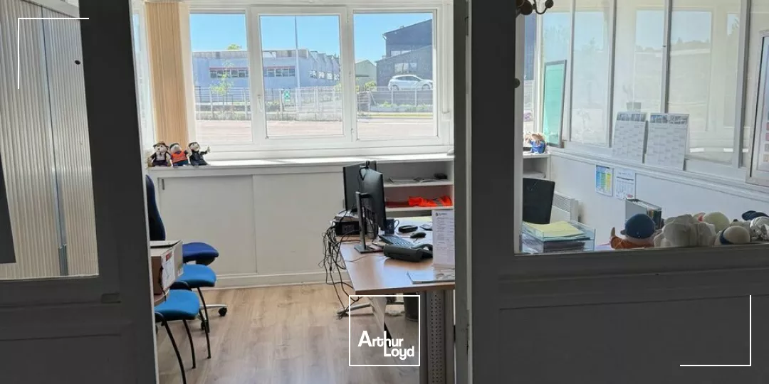 bureaux - zone ouest de brive - plain-pied - accessibilité PMR - parking attenant 