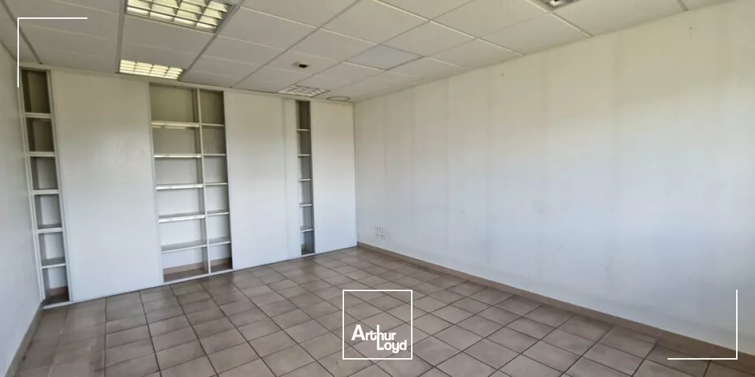 A LOUER  BATIMENT INDEPENDANT - ZAE CAP NORD