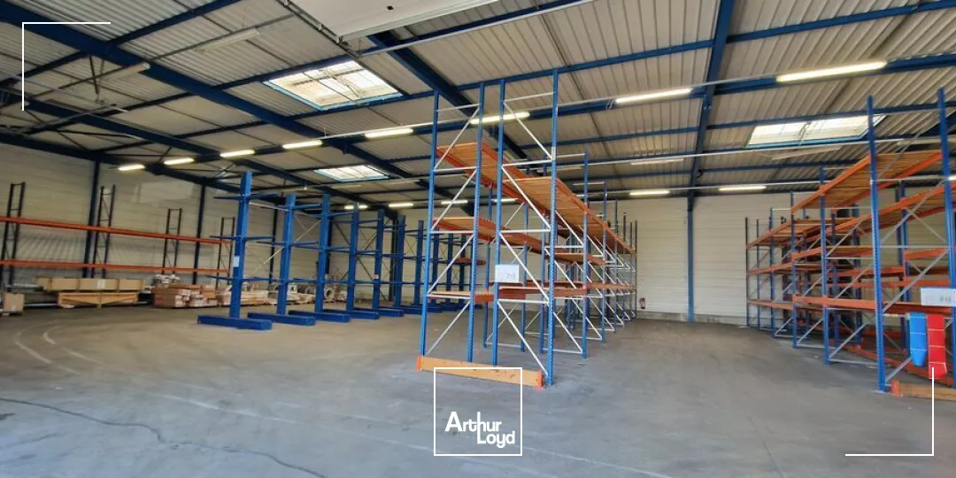 A LOUER  BATIMENT INDEPENDANT - ZAE CAP NORD