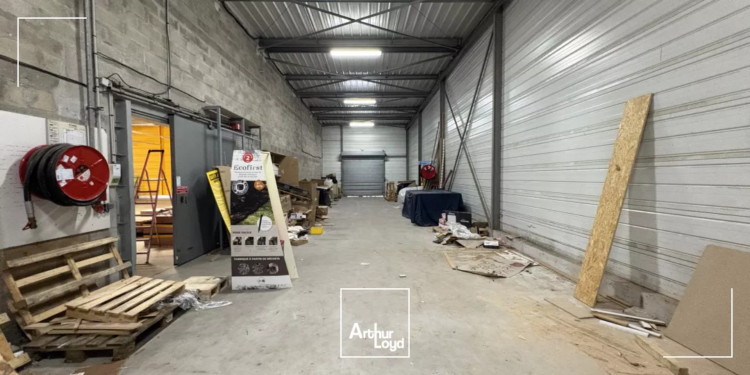 A LOUER LOCAL D'ACTIVITÉ MAIGNELAY-MONTIGNY 1 079 M2 ENV.