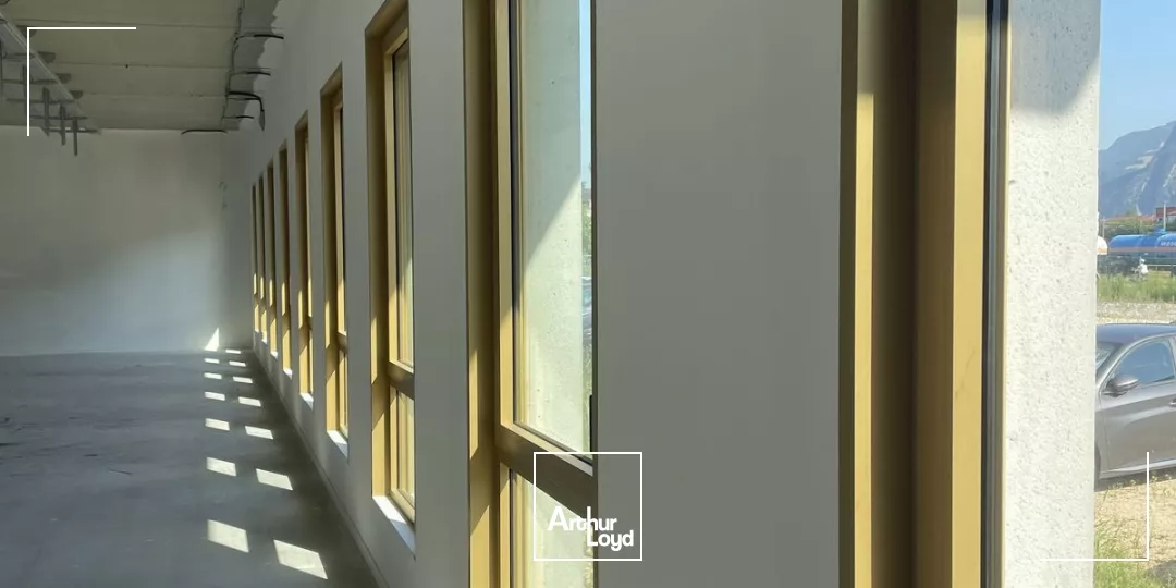 LOCATION ENTREPOT ST MARTIN LE VINOUX PROCHE TRANPORT PARKING