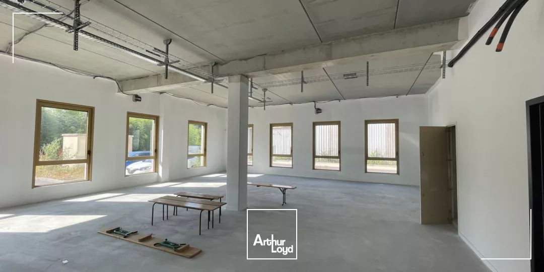 LOCATION ENTREPOT ST MARTIN LE VINOUX PROCHE TRANPORT PARKING