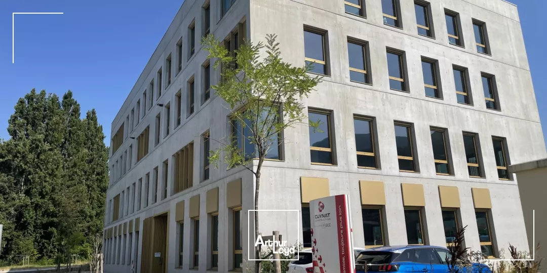 LOCATION ENTREPOT ST MARTIN LE VINOUX PROCHE TRANPORT PARKING