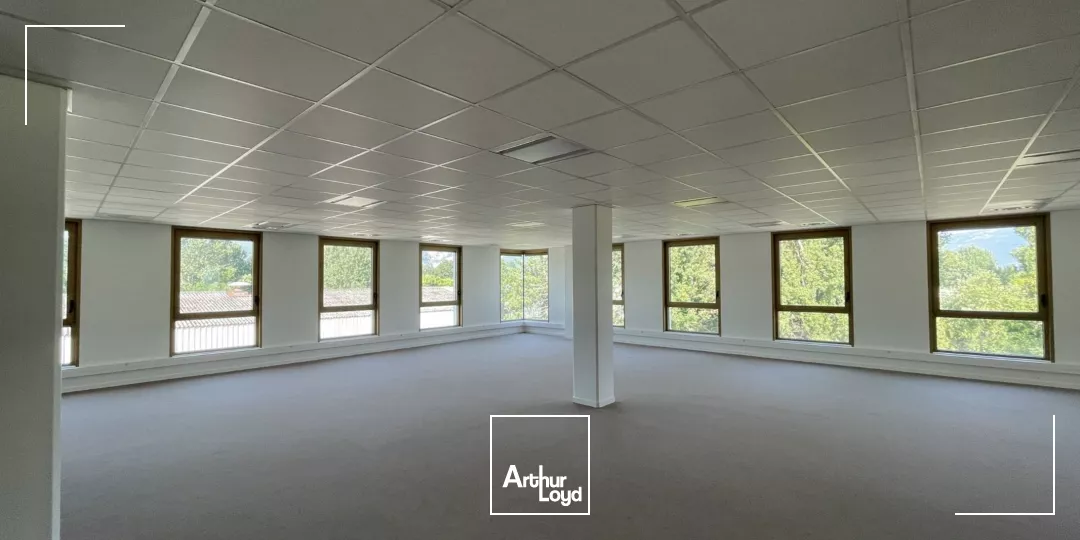 LOCATION DE BUREAUX NEUFS SAINT MARTIN LE VINOUX PROCHE GARE ET TRAM