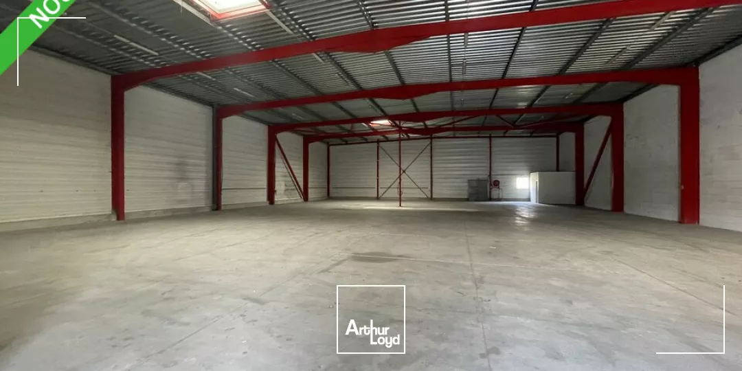 LOCAL D'ACTIVITÉ À LOUER - ZONE ARTISANALE ORANGE NORD - 865 m²