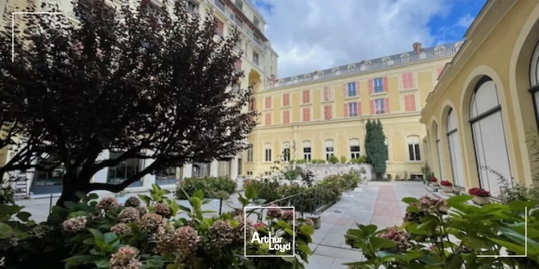 VICHY COEUR DE VILLE - BUREAUX - DIVISIBLES 