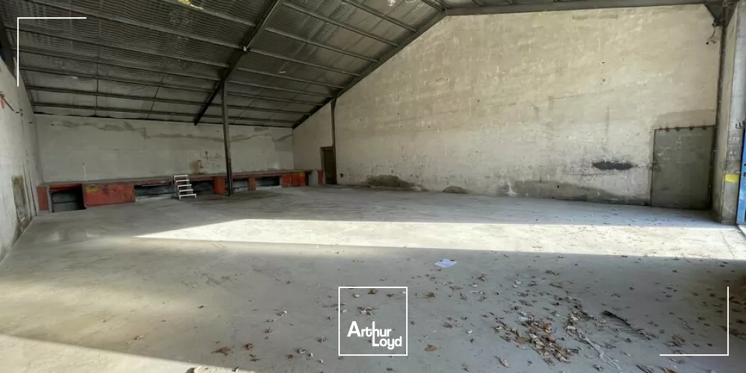 LOCAL D'ACTIVITÉ À LOUER - ORANGE NORD - 335 m²