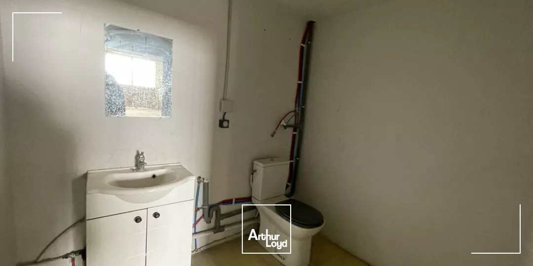 LOCAL D'ACTIVITÉ À LOUER - ORANGE NORD - 335 m²