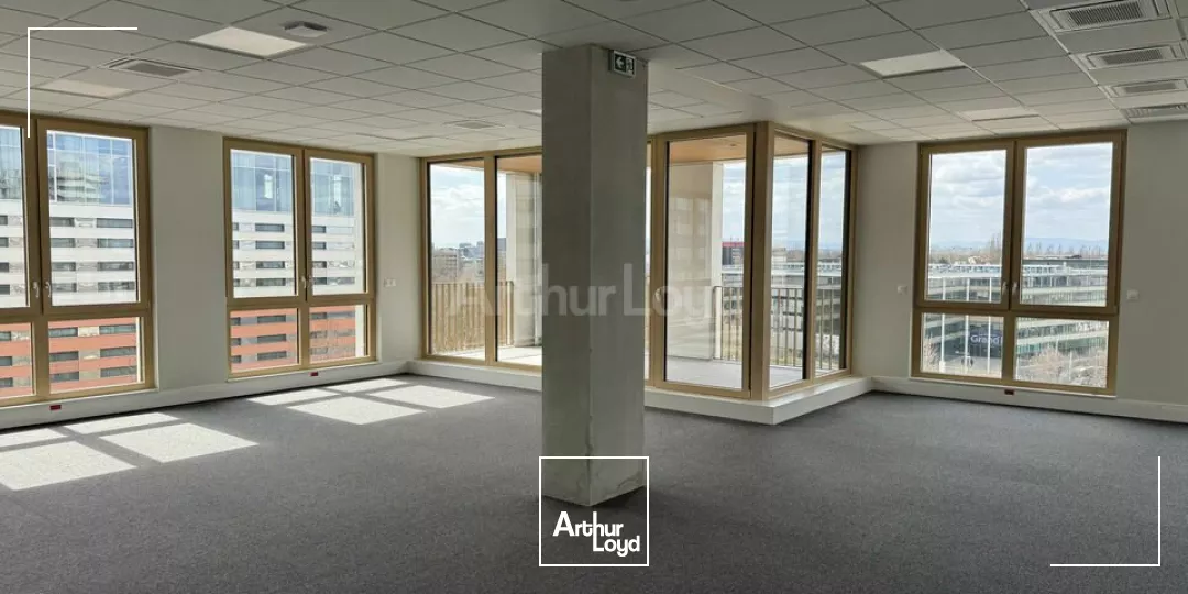 BUREAUX à LOUER de 1567 m²