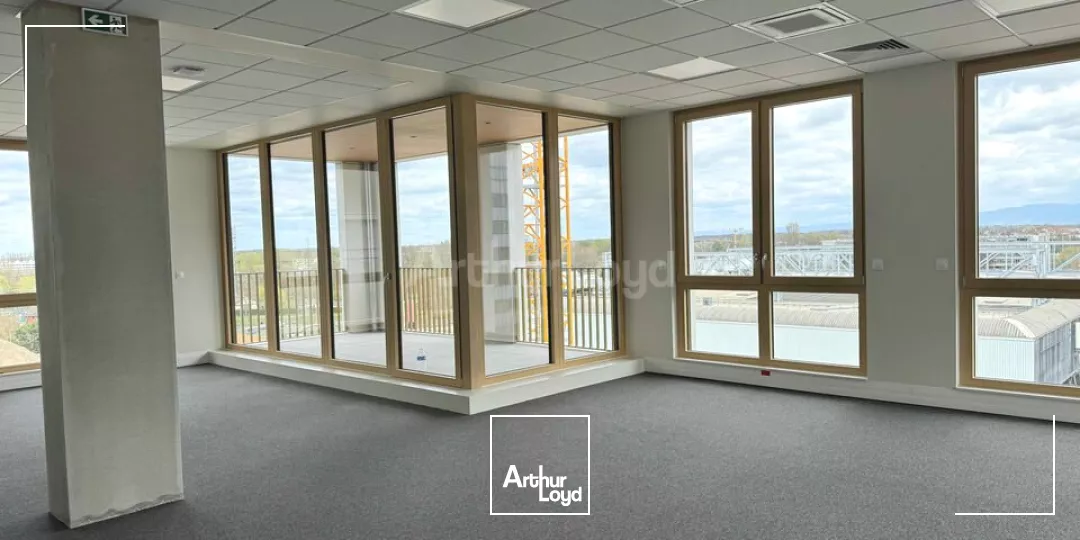 BUREAUX à LOUER de 1567 m²