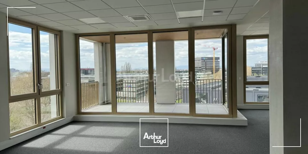 BUREAUX à LOUER de 1567 m²