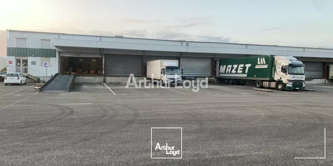 LOCAL D'ACTIVITE - ENTREPOT à LOUER de 2165 m²