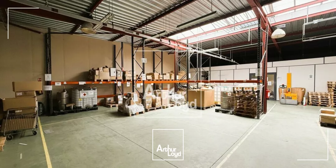 LOCAL D'ACTIVITE -LOCATION -RARE SUR SECTEUR