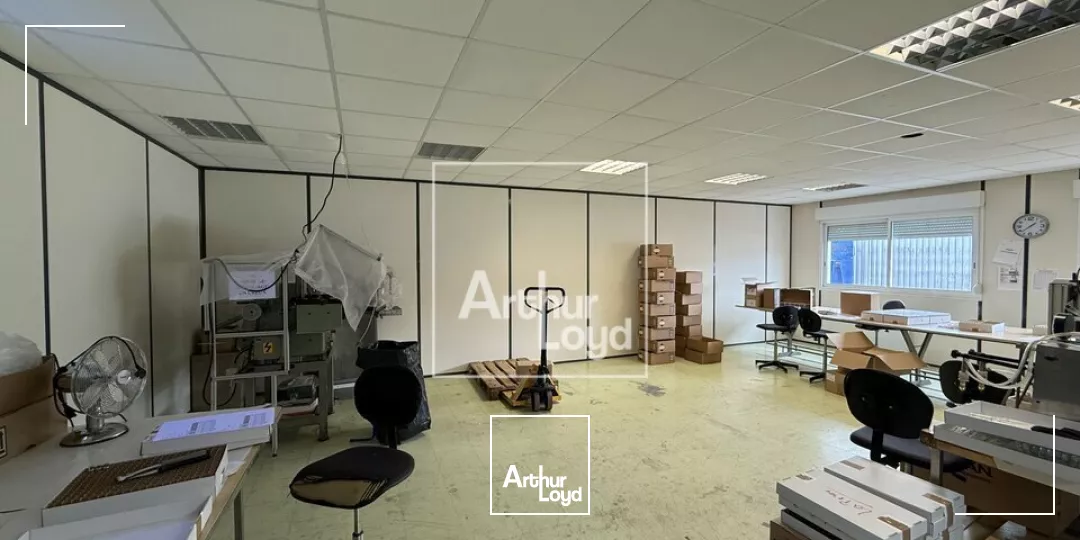 LOCAL D'ACTIVITE -LOCATION -RARE SUR SECTEUR