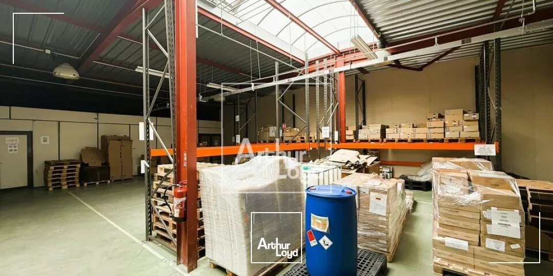 LOCAL D'ACTIVITE -LOCATION -RARE SUR SECTEUR