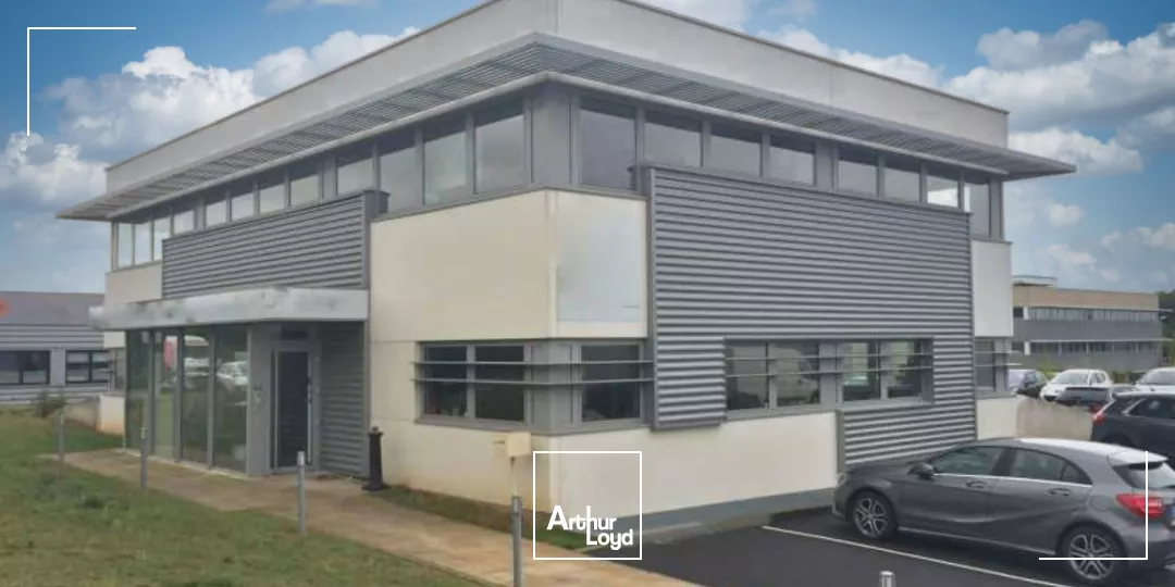 À louer - Bureaux lumineux de 194 m² à Boves, proche ZAC Jules Verne et accès direct Amiens