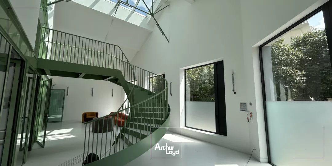 Bureaux atypiques à Courbevoie - Prestations de qualité - Environnement résidentiel