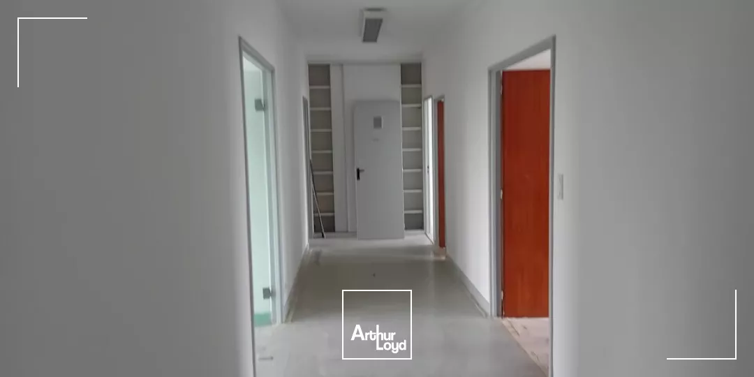 A VENDRE Bureaux en zone activité proche Louhans