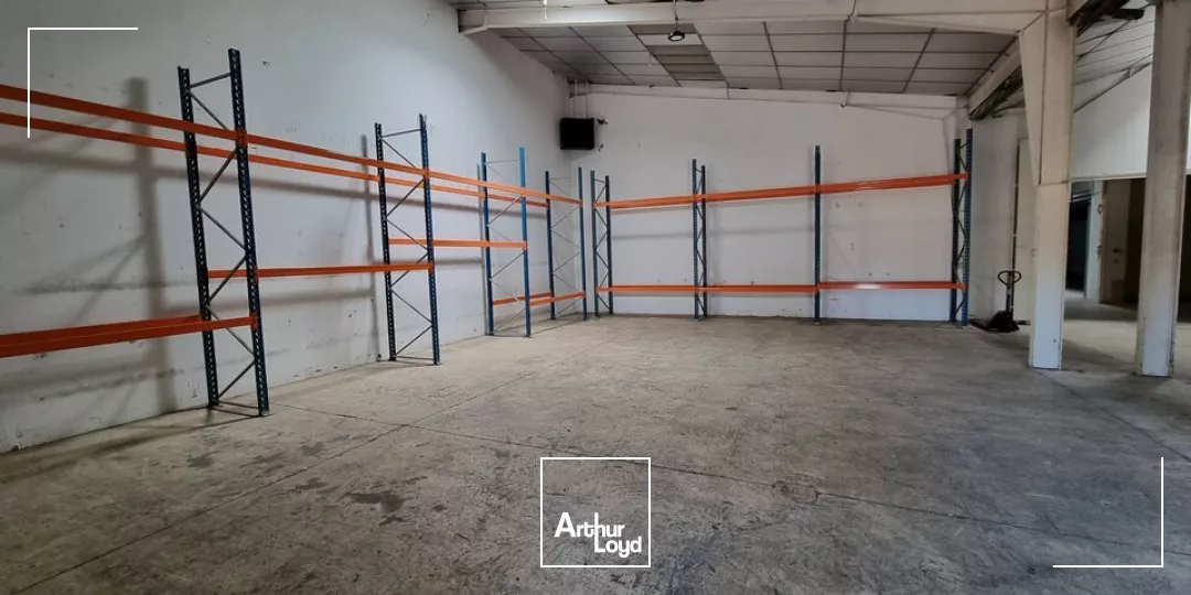 À LOUER  LOCAL D'ACTIVITÉ / ENTREPÔT  CHOIX STRATÉGIQUE À CHAURAY (ZONE MENDÈS FRANCE)