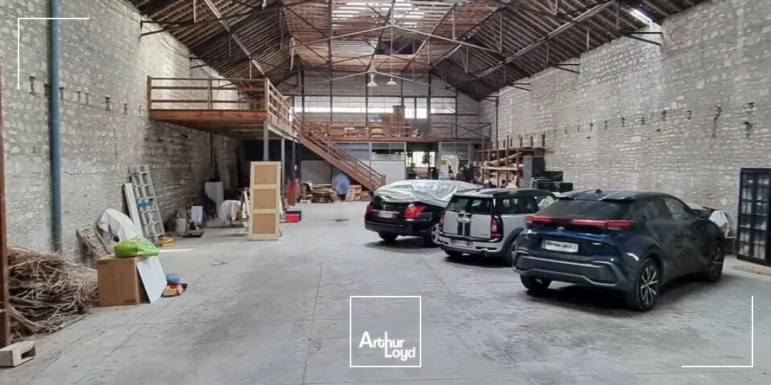 LOCAL D'ACTIVITE DE 507 M2 - CENTRE VILLE DE NIORT