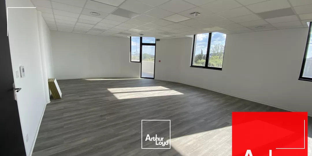 A VENDRE BUREAUX 92M2 - PROCHE PORT - SÈTE