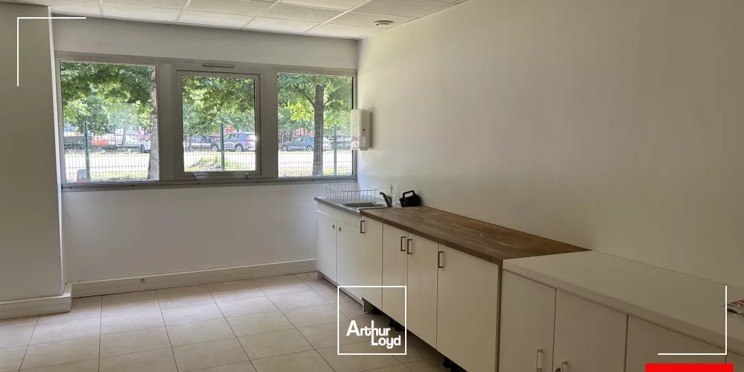 BUREAUX À LOUER À PARTIR DE 18 m² - CASTELNAU D'ESTRÈTEFONDS