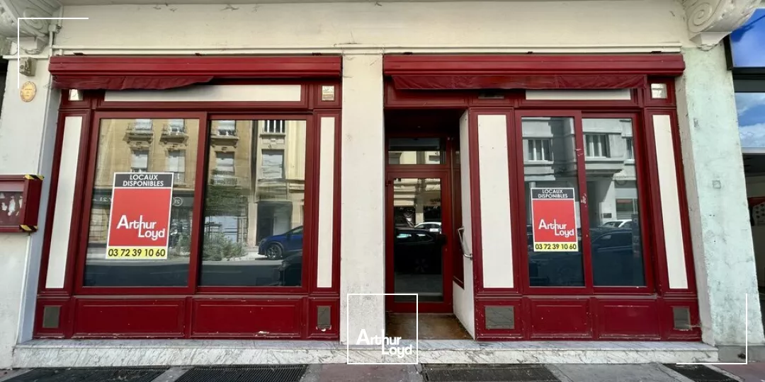 LOCAL COMMERCIAL à LOUER de 155 m²