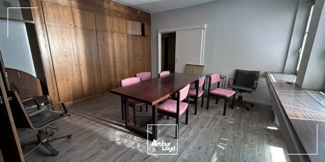 BUREAUX à VENDRE de 162.58 m²