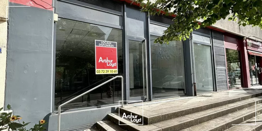 LOCAL COMMERCIAL à VENDRE de 120.1 m²