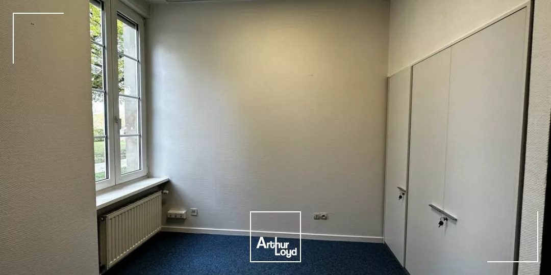 BUREAUX à LOUER de 157.66 m²