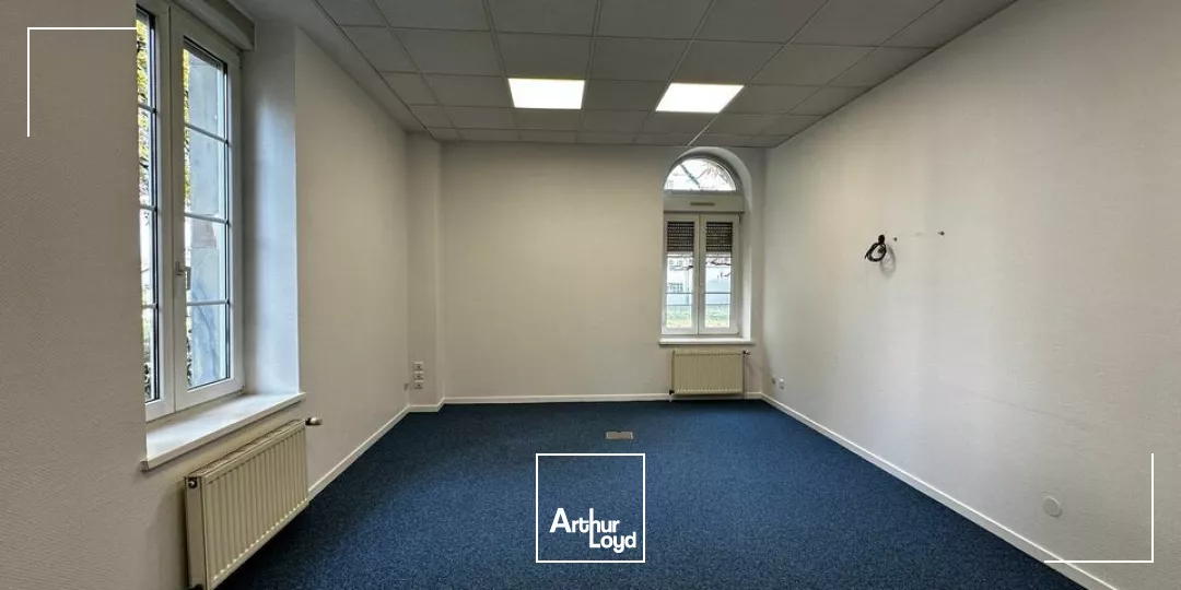 BUREAUX à LOUER de 157.66 m²