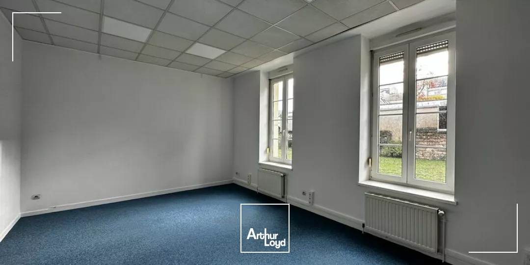 BUREAUX à LOUER de 157.66 m²