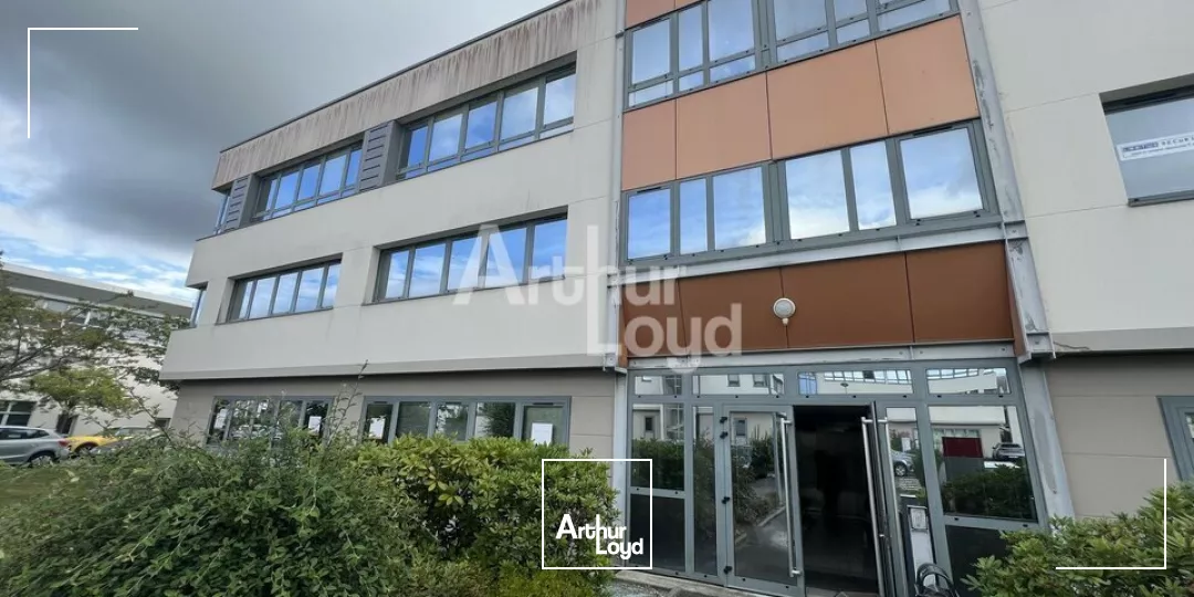 SAINT GREGOIRE - BUREAUX A LOUER - 103 M²