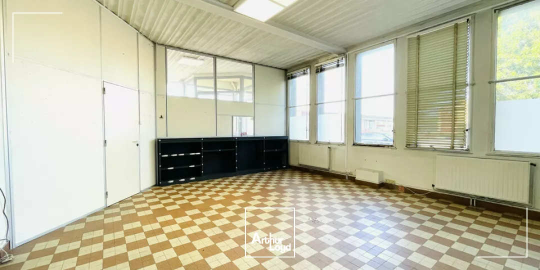 A LOUER FAIBLE CHARGE - BUREAUX D'ACCOMPAGNEMENT 40 m2 ZONE INDUSTRIELLE ET PORTUAIRE DU HAVRE 