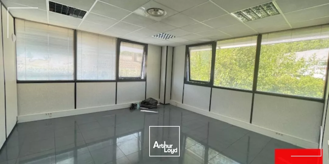 BUREAUX A LOUER 483 M² - BAILLARGUES GOLF DE MASSANE - PROXIMITE AUTOROUTES