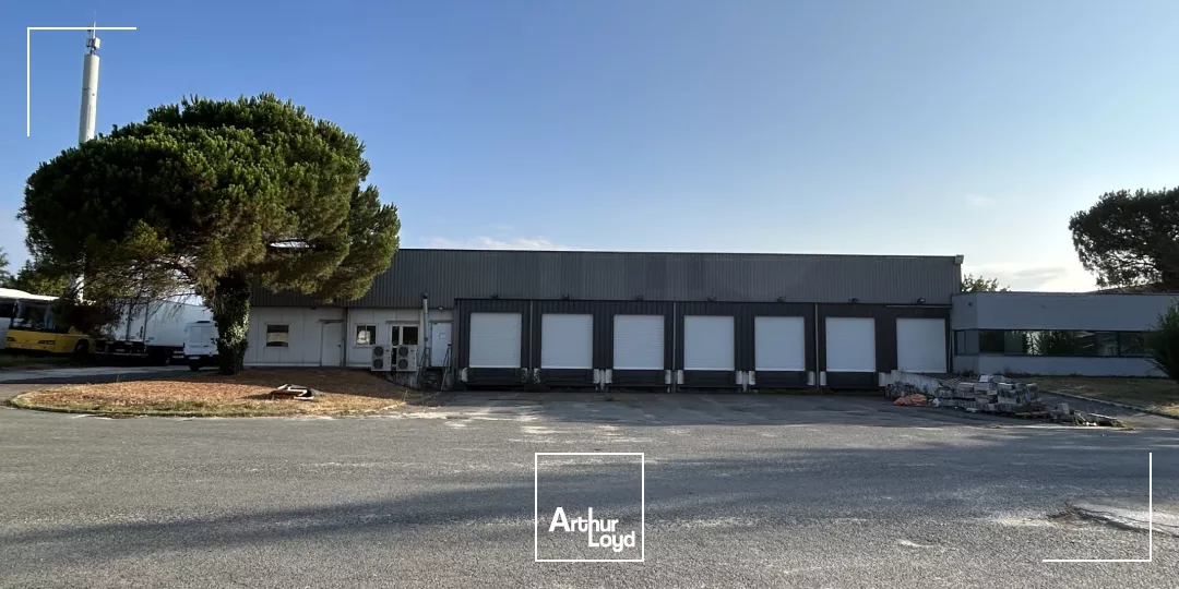 Entrepôt avec quais à louer à Lormont - ZA La Gardette - Proche A10