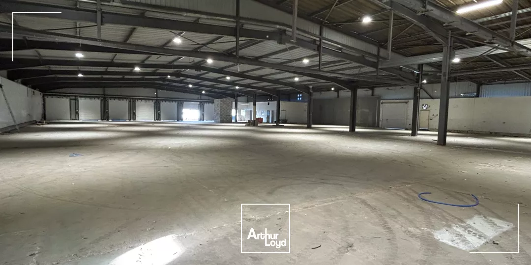 Entrepôt avec quais à louer à Lormont - ZA La Gardette - Proche A10