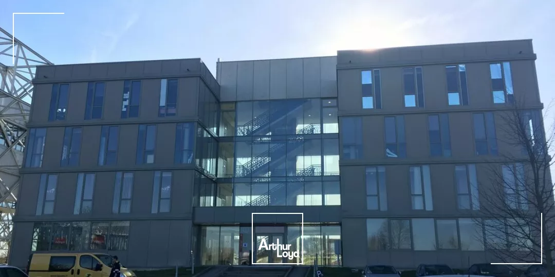 BUREAUX à LOUER de 371.5 m²