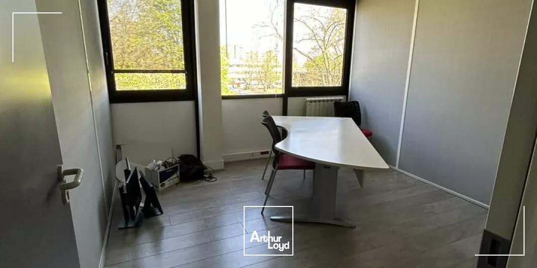 BUREAUX à LOUER de 724 m²