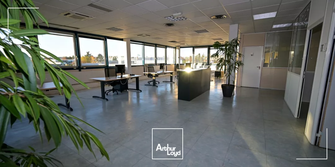 A LOUER SURFACE DE BUREAUX - Z.A. DE SENLIS