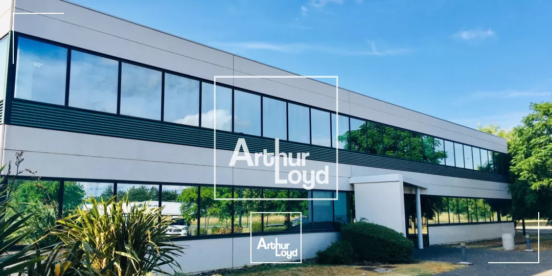 BUREAUX À LOUER - 216 m² - BRUGUIÈRES