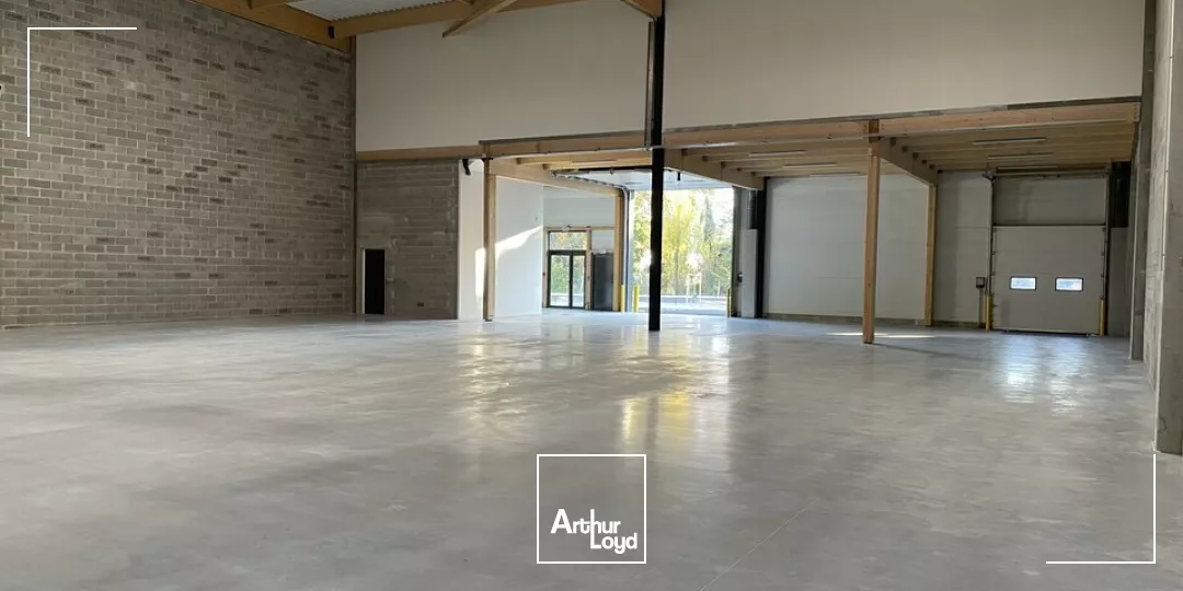 À louer - Surfaces d'activité à partir de 809 m² dans un parc neuf à Graveson - Emplacement stratégique entre Vaucluse et Bouches-du-Rhône