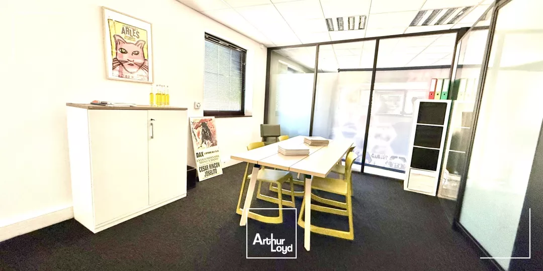 EXCLUSIVITE - BUREAUX A LOUER EN CENTRE VILLE D'AIX EN PROVENCE AVEC PARKING PRIVATIF