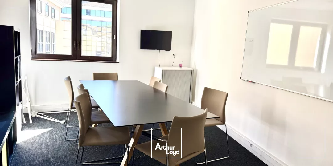 EXCLUSIVITE - BUREAUX A LOUER EN CENTRE VILLE D'AIX EN PROVENCE AVEC PARKING PRIVATIF