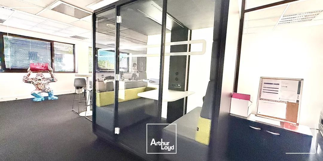 EXCLUSIVITE - BUREAUX A LOUER EN CENTRE VILLE D'AIX EN PROVENCE AVEC PARKING PRIVATIF