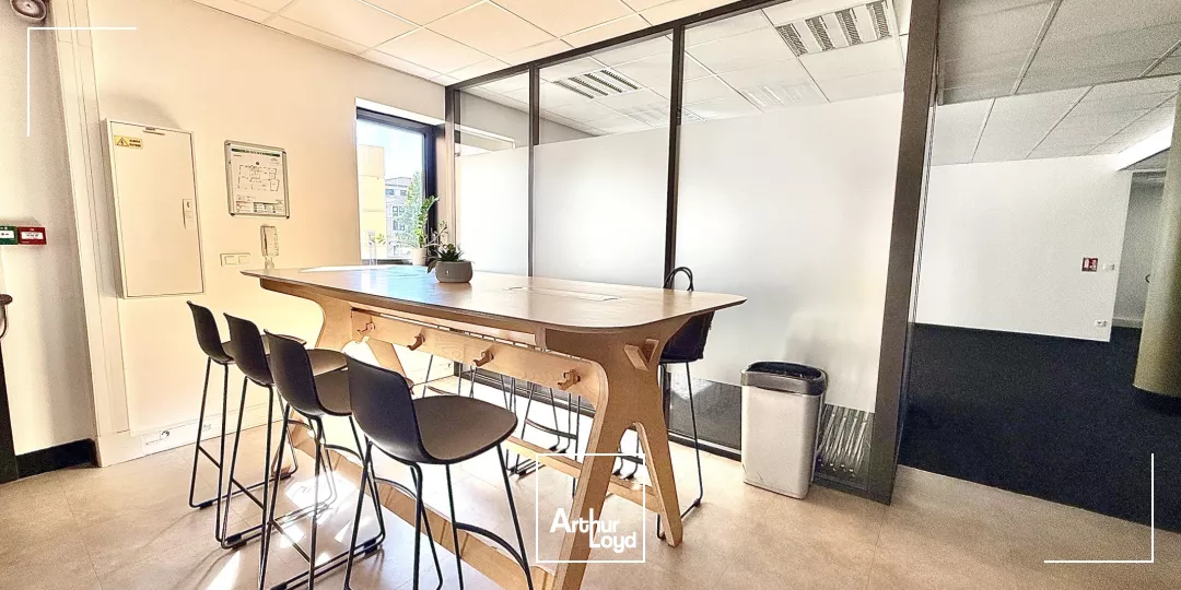 EXCLUSIVITE - BUREAUX A LOUER EN CENTRE VILLE D'AIX EN PROVENCE AVEC PARKING PRIVATIF